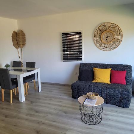 Appartement Tout Equipe En Rez-De-Jardin Entre Gard Et Ardeche Saint-Julien-de-Peyrolas Exterior foto