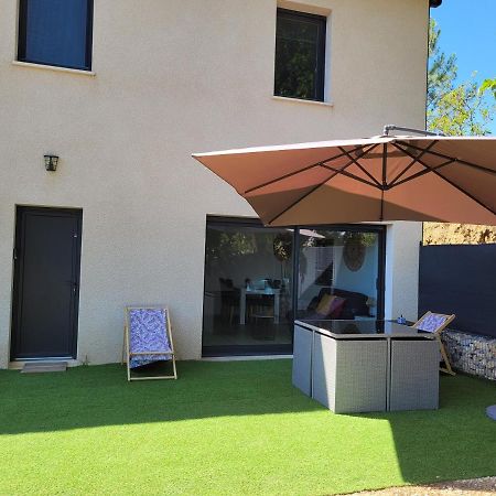Appartement Tout Equipe En Rez-De-Jardin Entre Gard Et Ardeche Saint-Julien-de-Peyrolas Exterior foto
